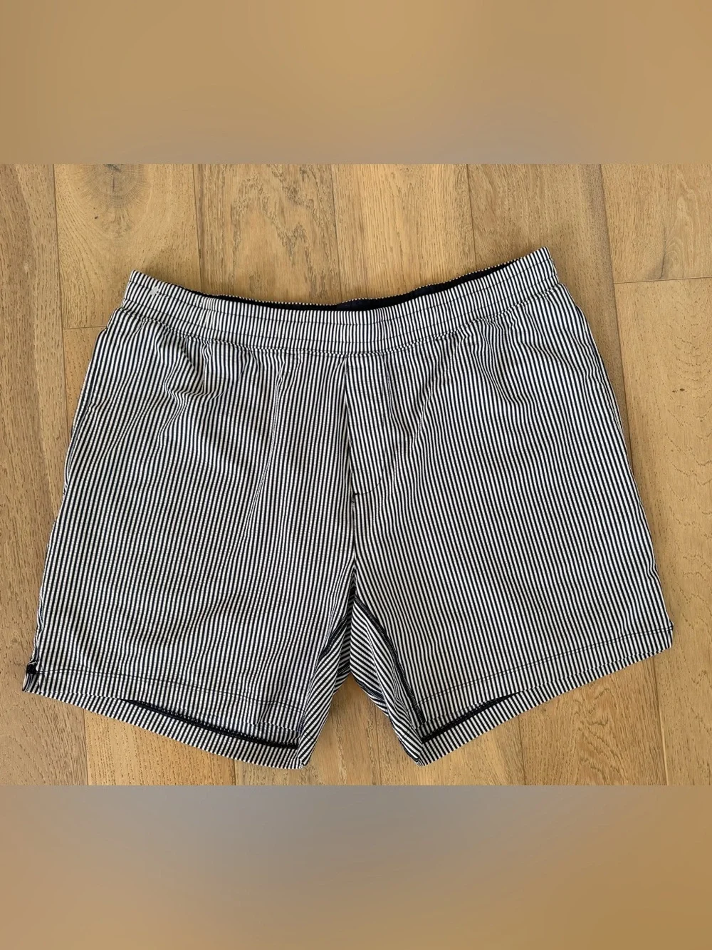 Rhône men’s swim trunks blue white
